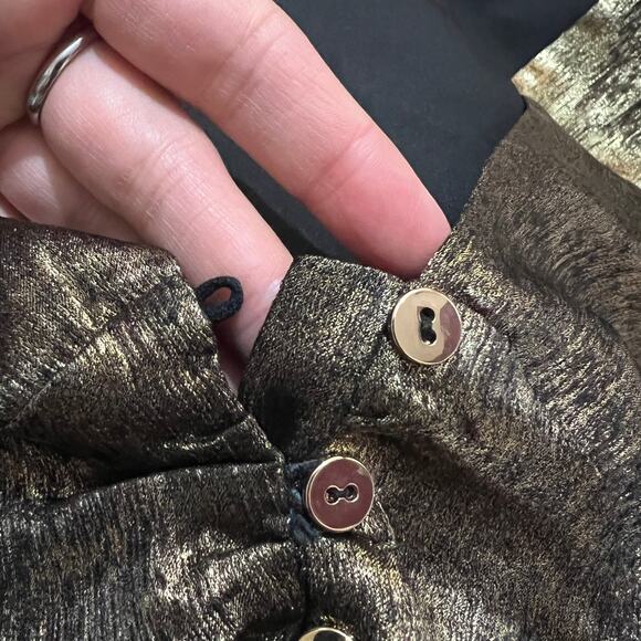 Lost + Wander (S) Heart of Gold Top - Button Front Flutter Sleeve Deep V Cropped - Picture 10 of 12